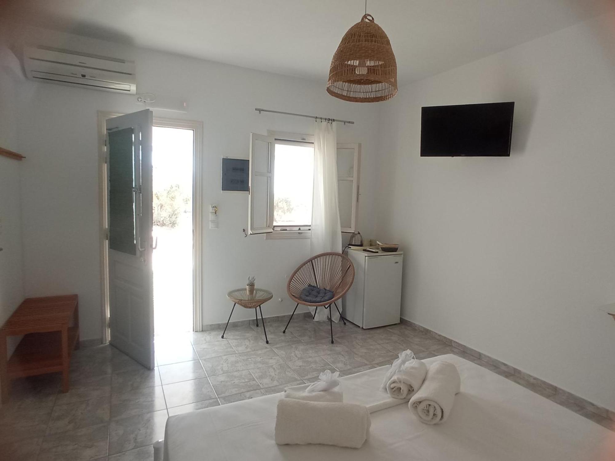 Ktima Vrisiana * Platis Gialos (Sifnos)